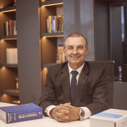 Dr. Ernesto Zulmir Morestoni